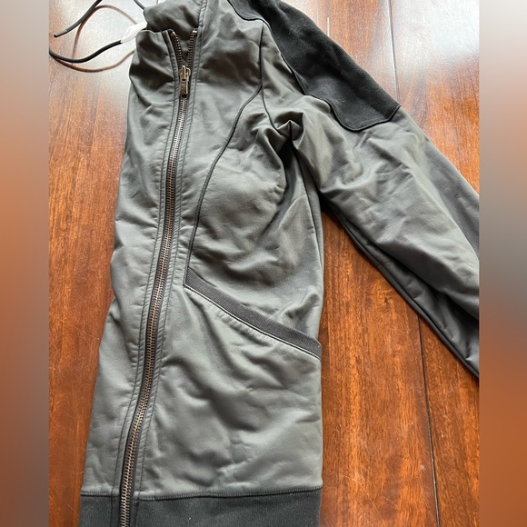 Victoria Secret sport zip jacket - Picture 3 of 3